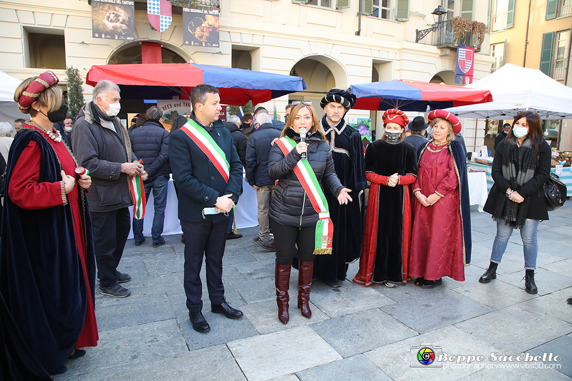 VBS_5854 - 10.ma Fiera Nazionale del Tartufo e Fiera dei Santi.jpg